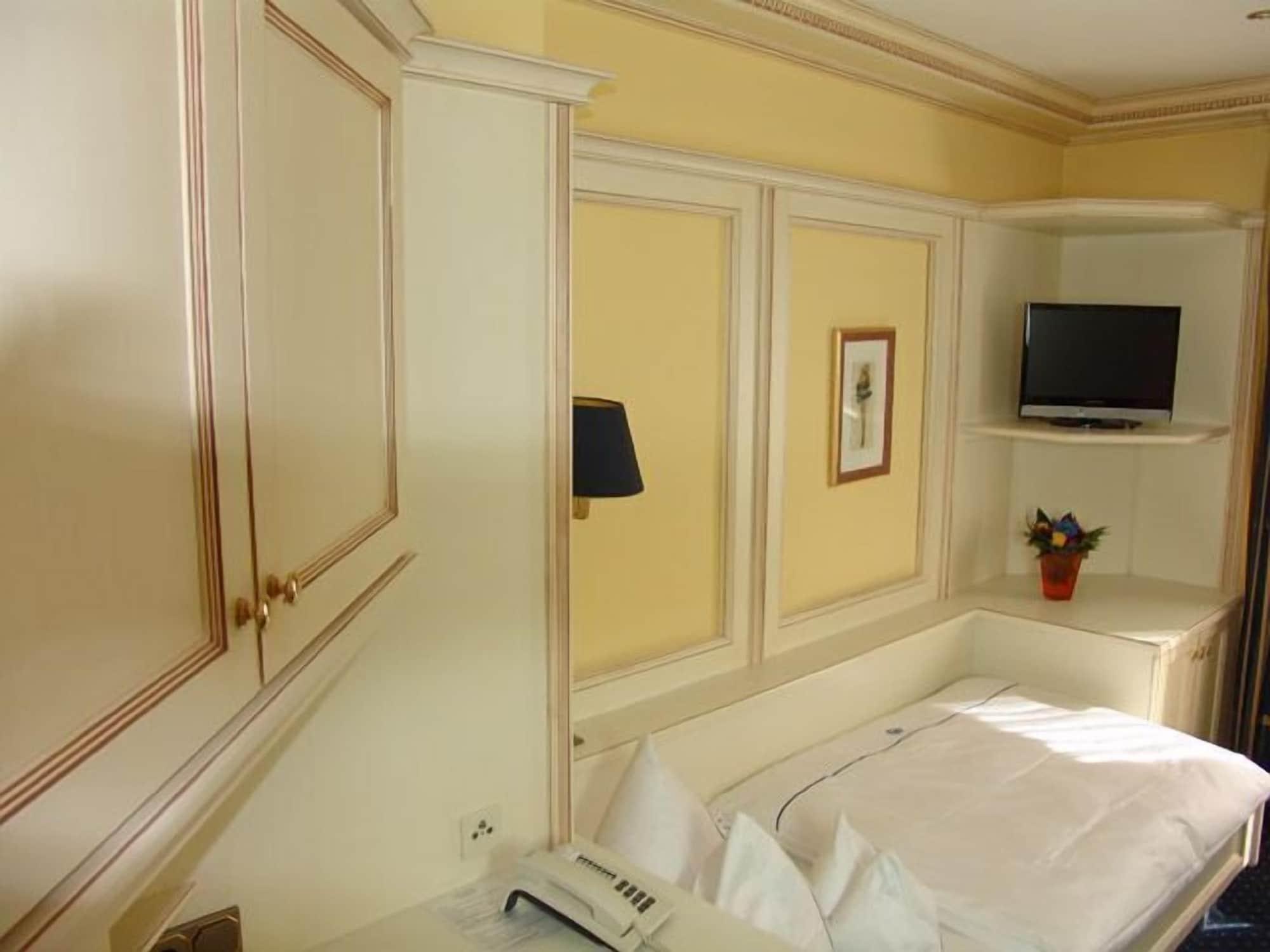 Отель Coellner Hof 3*