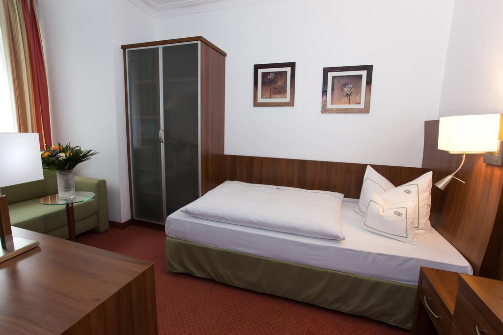 Coellner Hof Отель 3*